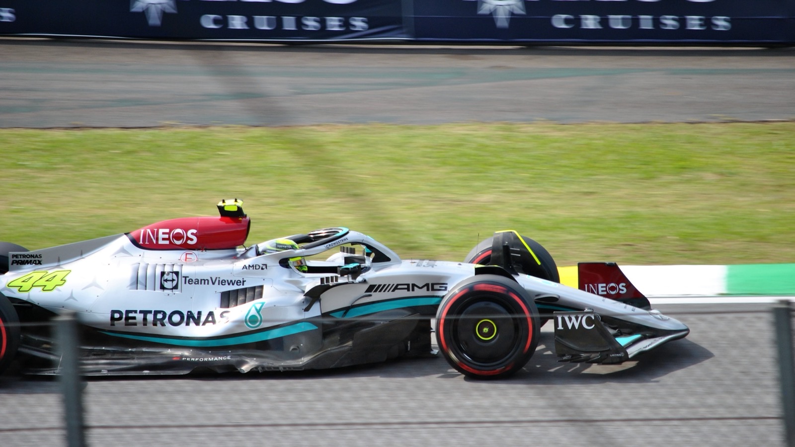 Lewis Hamilton driving a silver Mercedes at the 2022 São Paulo Grand Prix at Interlagos.